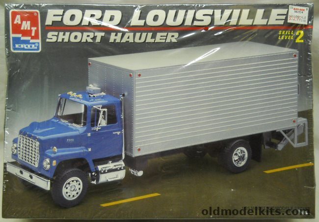 AMT 1/25 Ford Louisville Line Short Hauler CL9000 Truck, 6460 plastic model kit